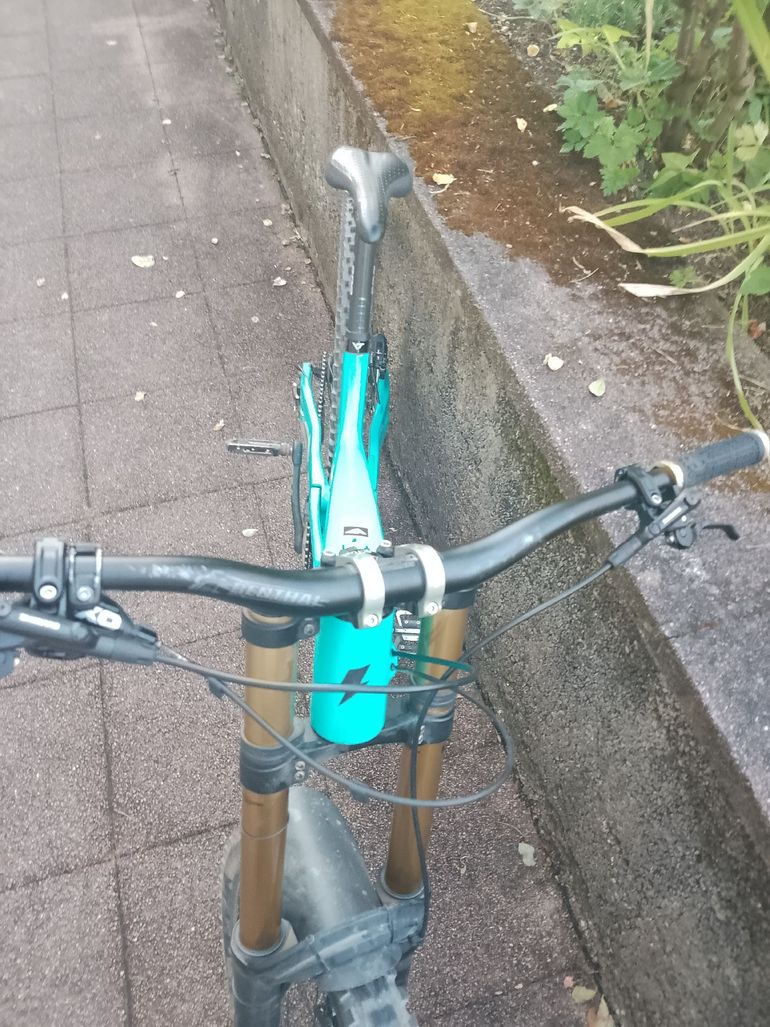 Used YT Industries Tues Shimano Deore 2023 Mountainbike, Blu — image 6 of 6