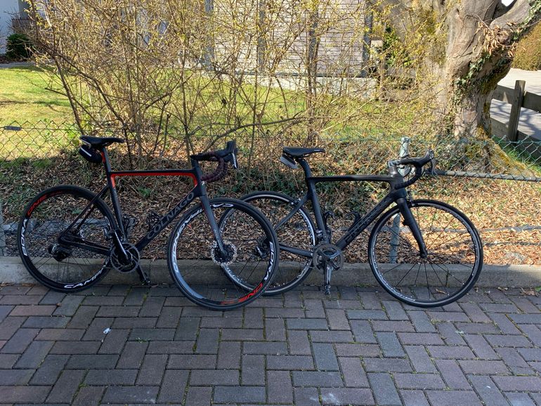 Used Colnago V3 Disc Sram 2020 Road & Gravel, Red — image 2 of 3