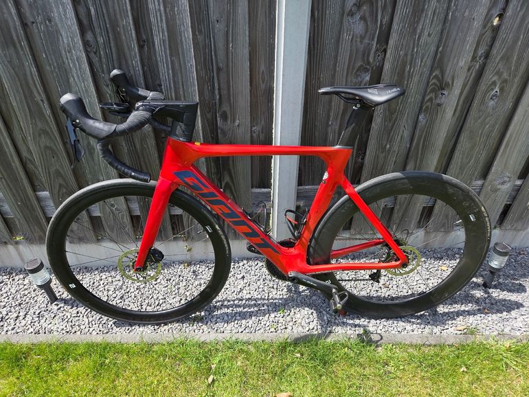 パーツ 2022 GIANT PROPEL ADVANCED 2 DISC GIANT PROPEL ADVANCED 2 DISC】抜け目ないエアロ設計の