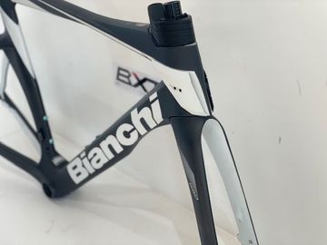 Used Bianchi Oltre Pro Frameset Frameset 2024 Road & Gravel, Black — image 4 of 6