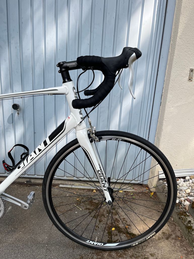 Giant Defy 3 2012 2012