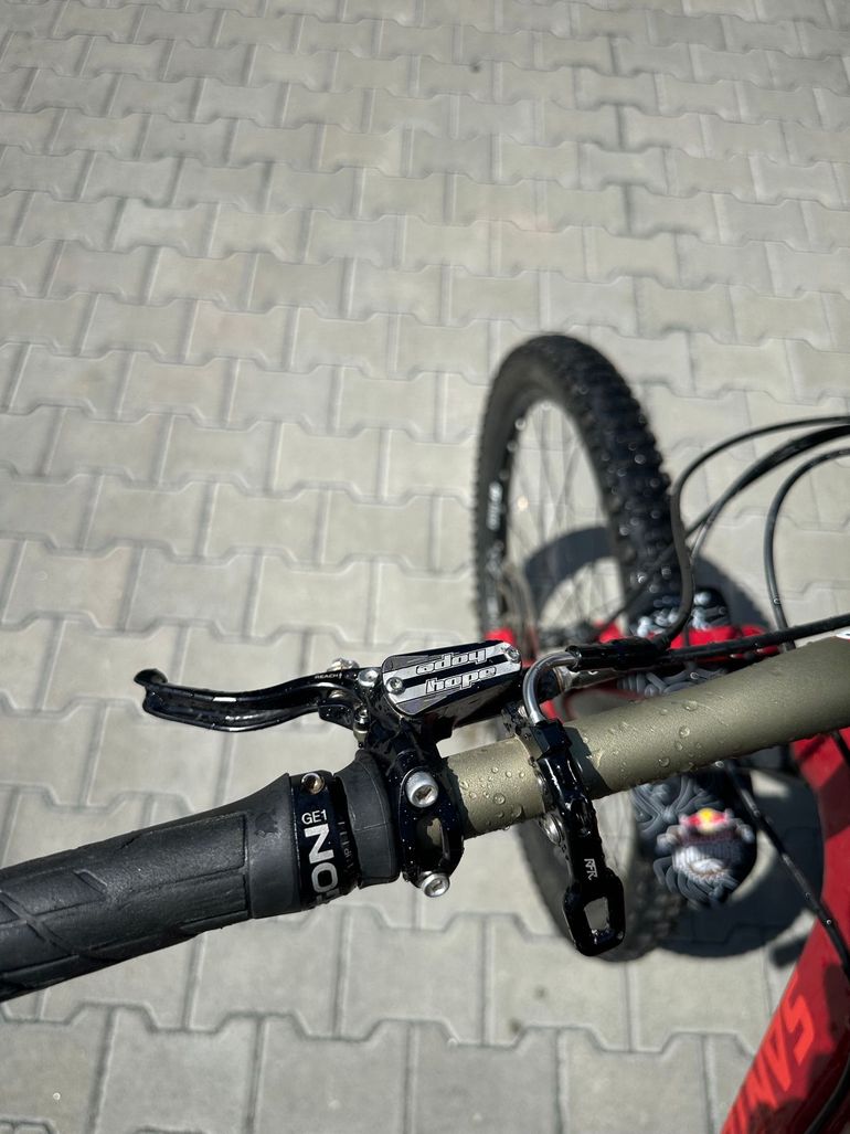 Used Santa Cruz Hightower SRAM X1 2018 Mountainbike, Red, 27.5 (650B) — image 4 of 8