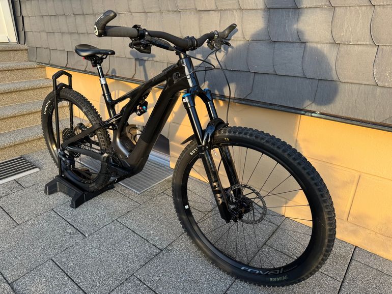 Used Specialized Turbo Levo Expert 2022 2022 Mountainbike — image 2 of 20