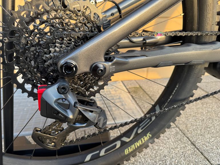 Used Specialized Turbo Levo Expert 2022 2022 Mountainbike — image 9 of 20