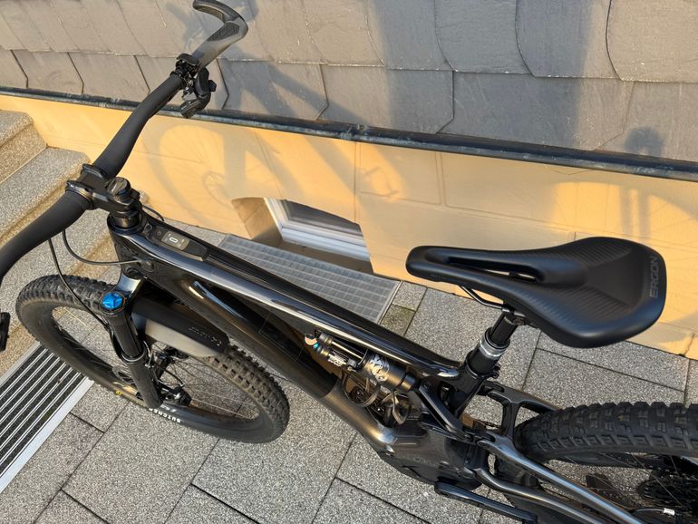 Used Specialized Turbo Levo Expert 2022 2022 Mountainbike — image 3 of 20
