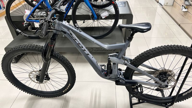 Used Scott Ransom 930 2023 2023 Mountainbike, Light Gray, 29 — image 1 of 7