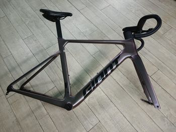 Used Giant Propel Advanced 1 2025 Frameset 2025 Road & Gravel, Black — image 1 of 4