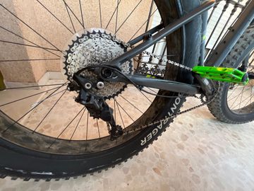 Used Trek Farley 5 2017 2017 Mountainbike, Black, 27.5 (650B) — image 3 of 5