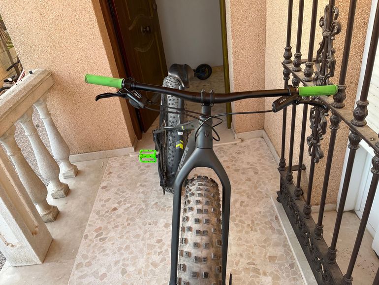 Used Trek Farley 5 2017 2017 Mountainbike, Black, 27.5 (650B) — image 4 of 5