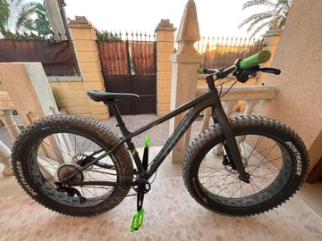Used Trek Farley 5 2017 2017 Mountainbike, Black, 27.5 (650B) — image 1 of 5