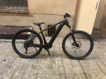 Trek Powerfly 4 Gen 4 2023 2023 Mountainbike d'occasion — image 1 sur 3