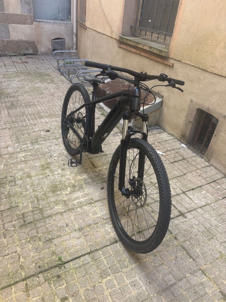 Trek Powerfly 4 Gen 4 2023 2023 Mountainbike d'occasion — image 2 sur 3