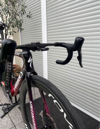 Used Specialized S-Works Tarmac SL7 - SRAM Red eTap AXS 2023 2023 Road & Gravel — image 2 of 9