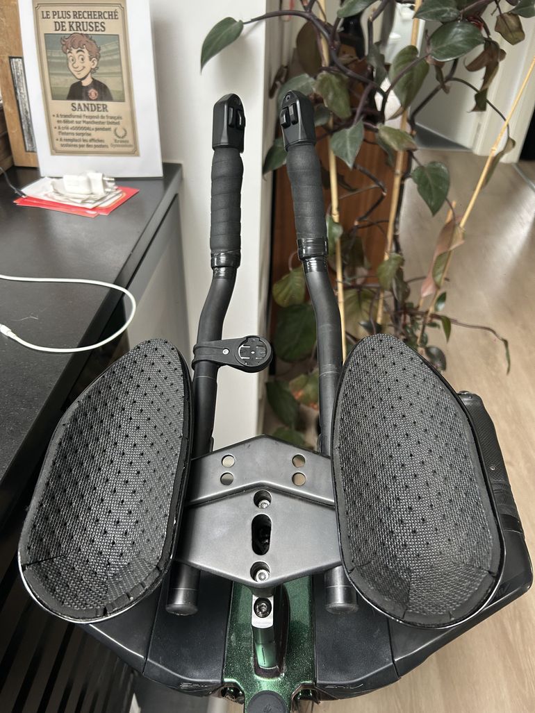 Used Specialized Shiv Expert Disc 2022 2022 Road & Gravel, Green — image 4 of 10