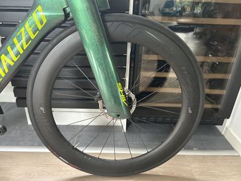 Used Specialized Shiv Expert Disc 2022 2022 Road & Gravel, Green — image 8 of 10