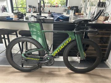 Used Specialized Shiv Expert Disc 2022 2022 Road & Gravel, Green — image 1 of 10