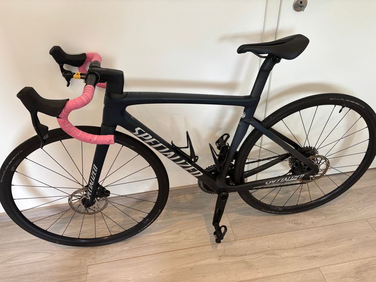 Used Specialized Tarmac SRAM Rival eTap AXS 2021 Road & Gravel, Green — image 2 of 13