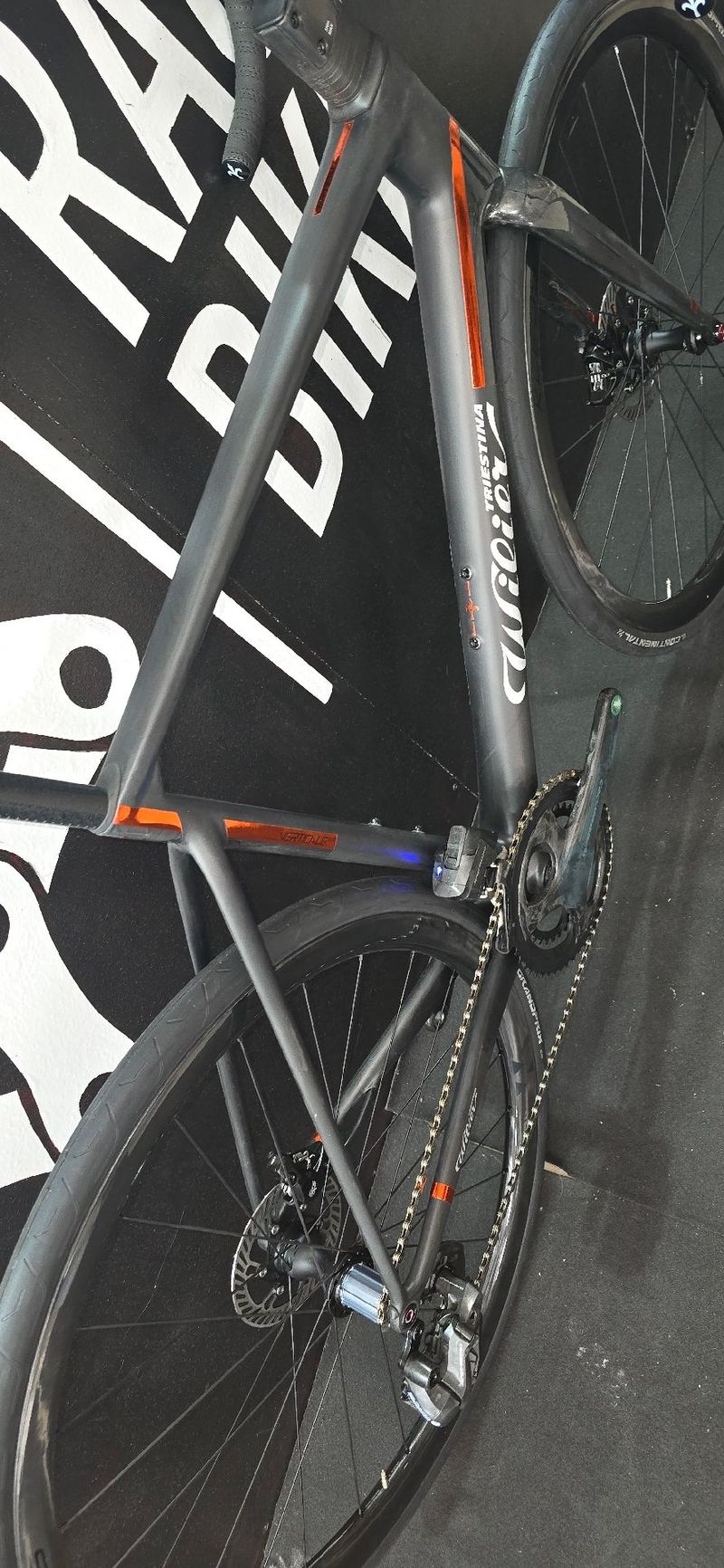 Używany Wilier VERTICALE Campagnolo Super Record EPS 2025 Road & Gravel — zdjęcie 6 z 8