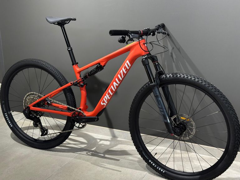 Used Specialized Epic Other SRAM 2025 Mountainbike, Orange — image 3 of 5