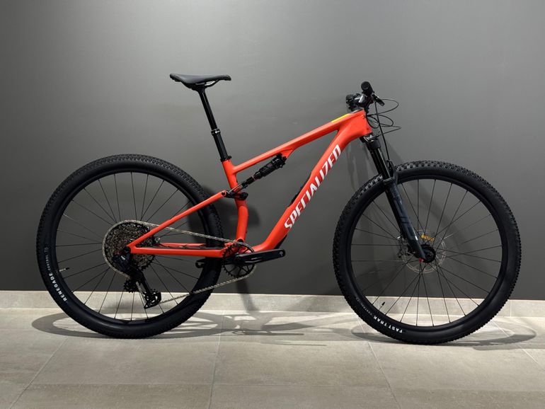 Used Specialized Epic Other SRAM 2025 Mountainbike, Orange — image 1 of 5
