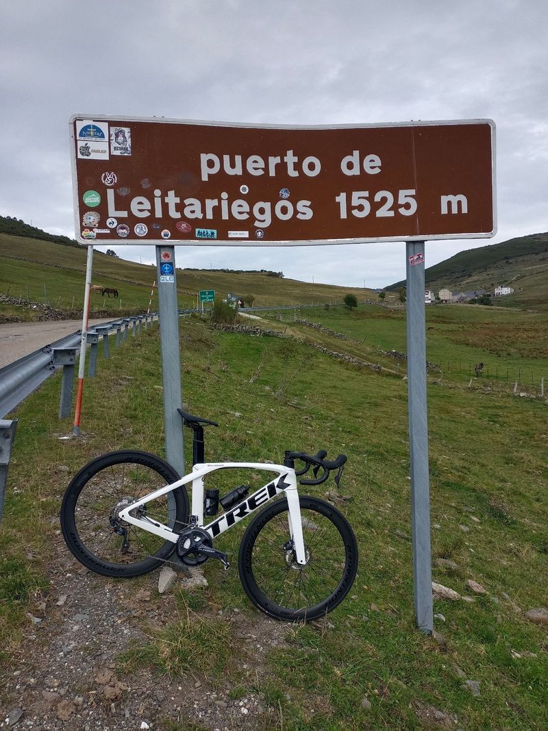 Trek Madone Shimano Ultegra 2022 Road & Gravel usato, Bianco — immagine 3 di 7