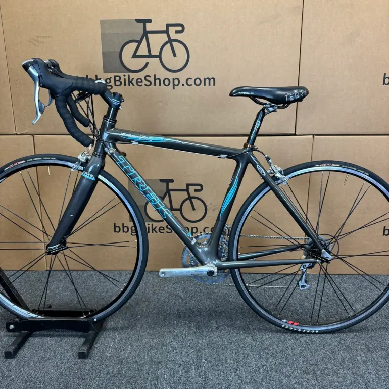 Used Trek Madone 5.0 2007 2007 Road & Gravel, Black — image 2 of 6