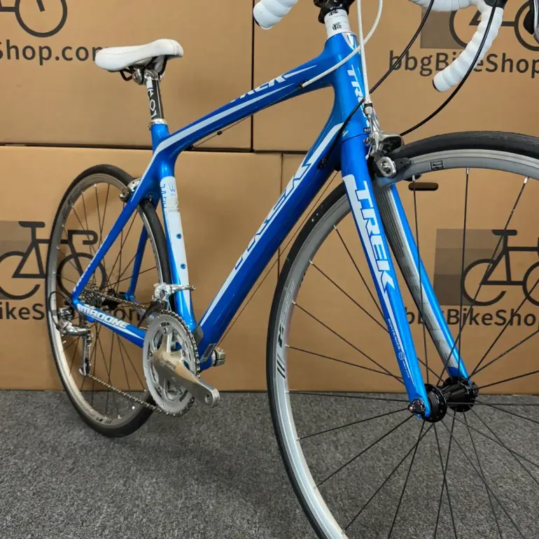 Used Trek Madone 4.5 WSD 2010 2010 Road & Gravel, Blue — image 3 of 6