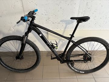 Used CUBE AIM, RACE 2022 2022 Mountainbike, Black, 27.5, 29 — image 1 of 6