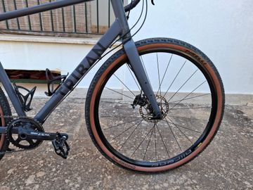 Used TRIBAN Grvl 520 2022 Road & Gravel, Light Gray — image 22 of 28