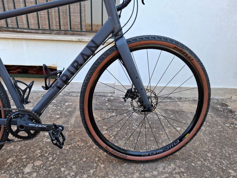 Used TRIBAN Grvl 520 2022 Road & Gravel, Light Gray — image 22 of 28