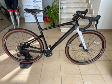 Używany BMC URS THREE 2024 2024 Road & Gravel