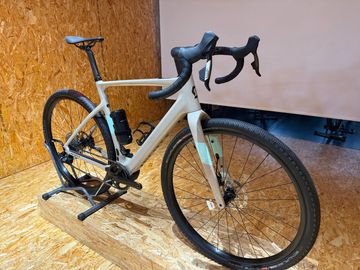 Tweedehands Scott Solace Sram Apex Etap AXS 2025 Road & Gravel — afbeelding 2 van 8