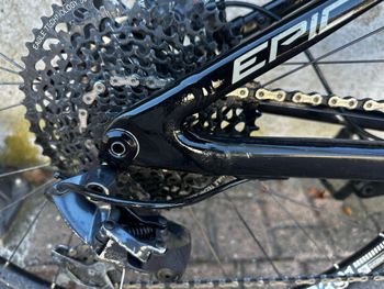 Used Specialized Epic Shimano Deore XT 2020 Mountainbike, Black — image 14 of 14