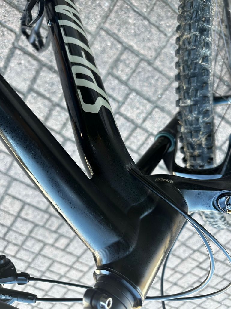 Used Specialized Epic Shimano Deore XT 2020 Mountainbike, Black — image 7 of 14