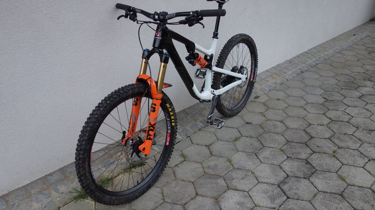 Used Rocky Mountain Altitude SRAM X0 2018 Mountainbike, Black — image 1 of 9