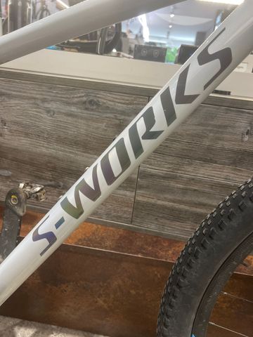 Used Specialized Epic SRAM GX Eagle 2019 Mountainbike, Light Gray — image 6 of 6