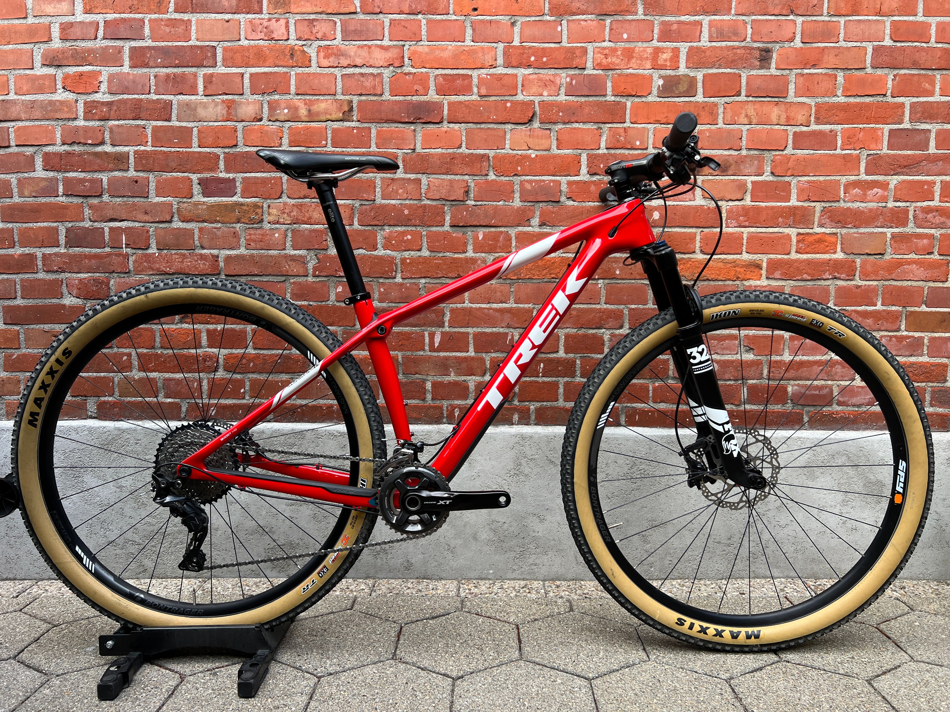 Trek Trek Pro Caliber 9.7 29er Carbon/Shimano XT/Size M/Fox 32