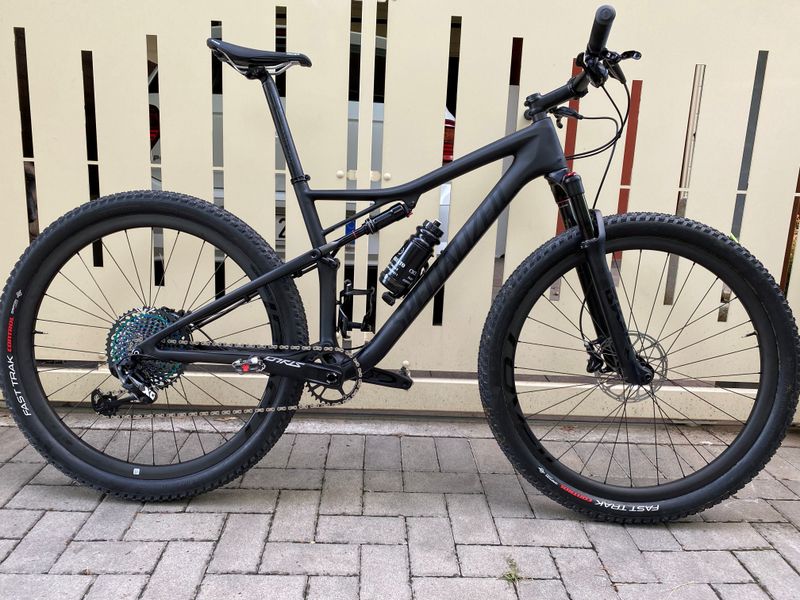 Gebrauchtes Specialized Men's Epic Pro 2020 2020 Mountainbike, Schwarz, 29 — Bild 1 von 3