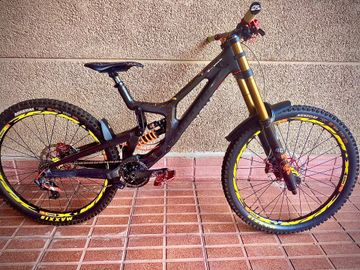Brugt Santa Cruz V10 SRAM X01 DH 2020 MTB