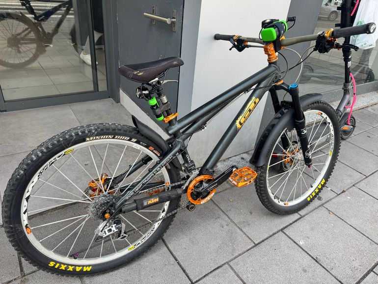 Used GT Chucker 1.0 2007 Mountainbike, Black, 26 — image 2 of 12