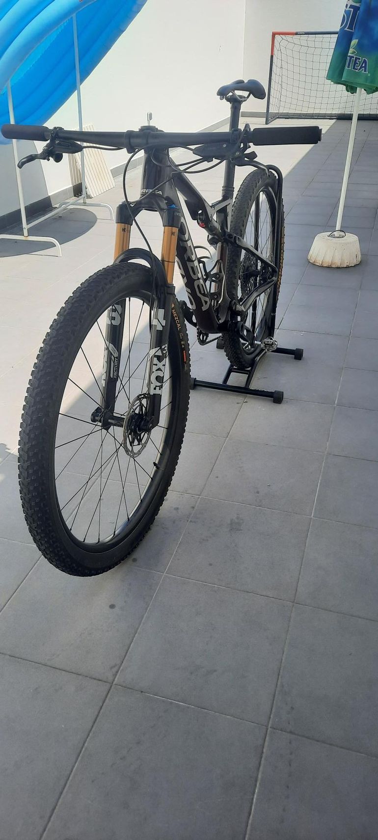Used Orbea Oiz SRAM X0 Eagle AXS (T-Type) 2024 Mountainbike, Red, 29 — image 3 of 12