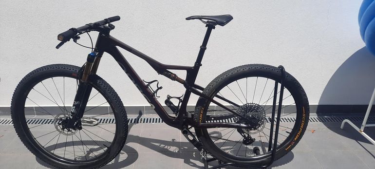 Used Orbea Oiz SRAM X0 Eagle AXS (T-Type) 2024 Mountainbike, Red, 29 — image 10 of 12