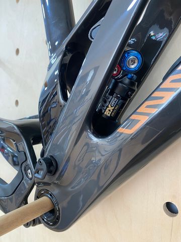 Used UNNO Burn Frameset 2024 Mountainbike, Black, Mixed — image 3 of 4