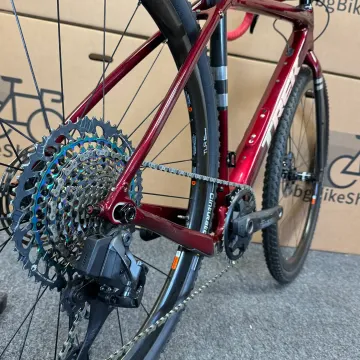 Used Trek Checkpoint SL 7 2021 2021 Road & Gravel, Red — image 5 of 9