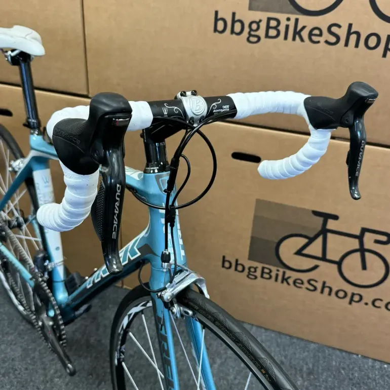 Used Trek Madone Shimano Dura Ace Di2 2010 Road & Gravel, Blue — image 3 of 6