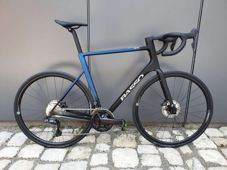 BASSO ASTRA ULTEGRA 完成車　定価約50万円 ◇◇バッソ BASSO アストラ ASTRA 2017年モデル カーボン ロードバイク