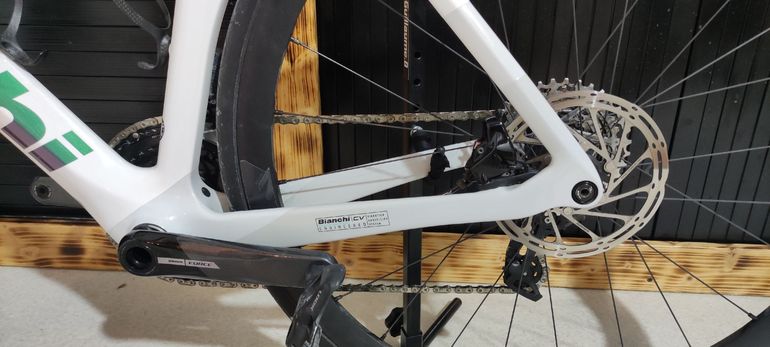 Used Bianchi Oltre SRAM Rival eTap AXS 2022 Road & Gravel — image 3 of 11