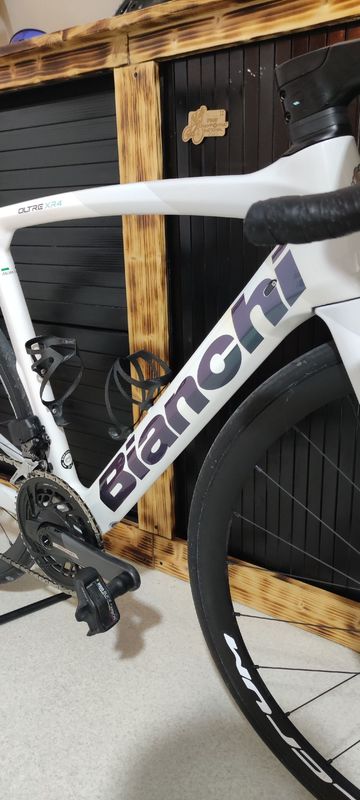 Bianchi Oltre SRAM Rival eTap AXS 2022 Road & Gravel usato, Bianco — immagine 7 di 11