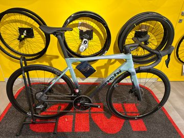 Used Bianchi Specialissima PRO Sram Force eTap AXS 2024 2024 Road & Gravel