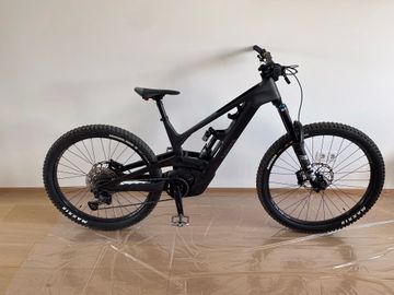 Used Canyon Torque:ON CF 8 2023 2023 Mountainbike, Black, 29, 27.5 — image 2 of 13
